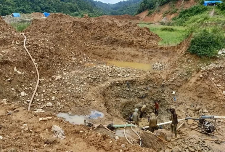 Ilustrasi Setelah Ekskavator Disita, Tambang Ilegal Solok Selatan Kembali Makan Korban