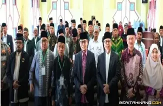 Wawako Bukittinggi Ibnu Asis membuka Musda MUI ke XI di Aula kantor MUI, Sabtu, (10/9)