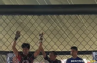 Tampil Tanpa Kompromi, Tiga Petarung MMA Payakumbuh Sapu Bersih Emas Lewat TKO