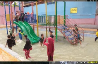Ilustrasi anak-anak saat liburan di tempat bermain. (pesisirselatankab.go.id)