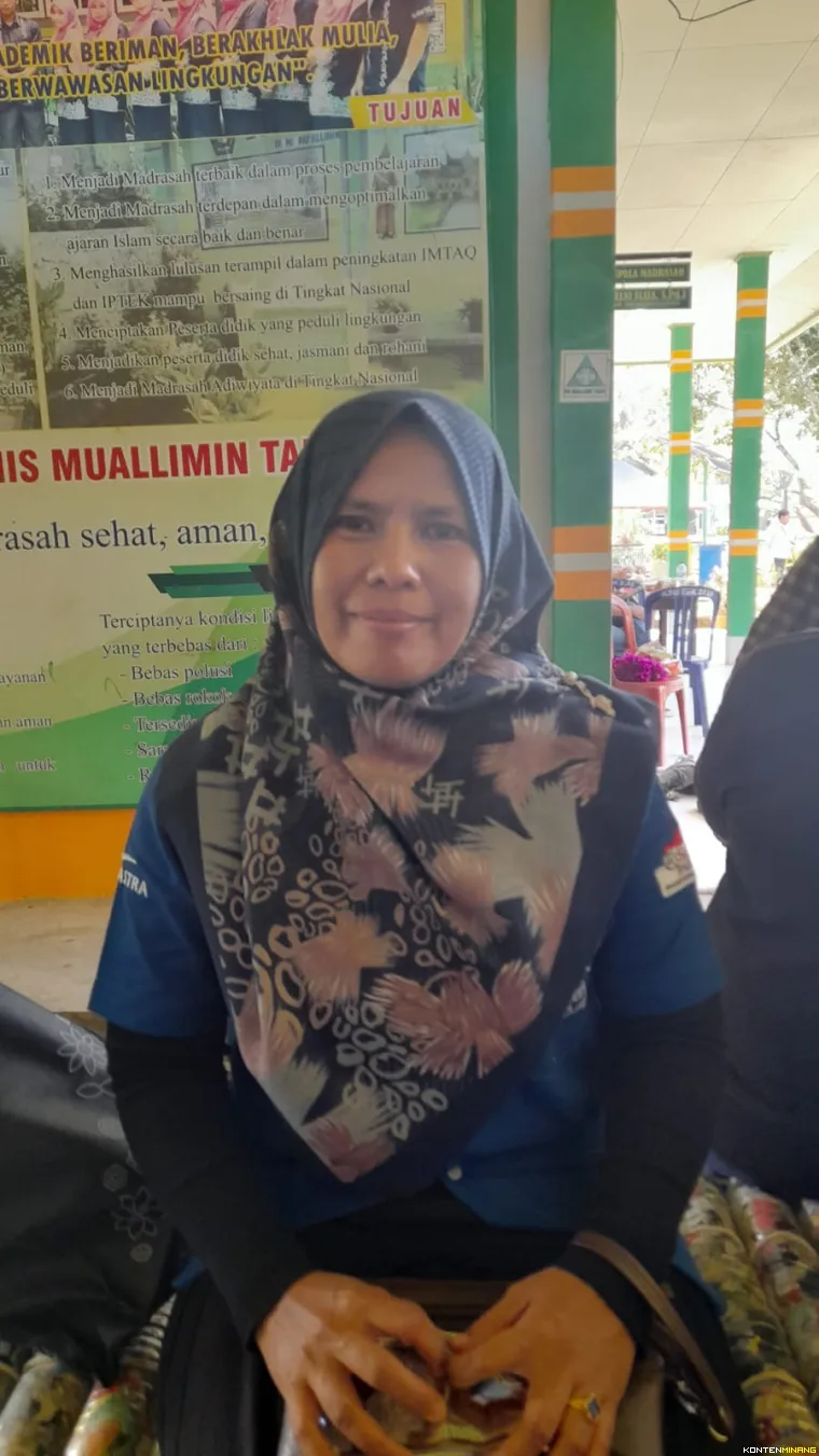 Kepala MIS Mualimmin Tabek, Pelni Eliza.