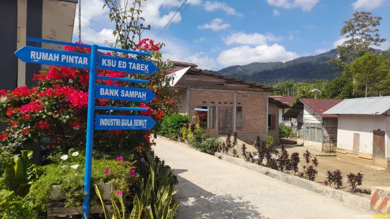 Suasana Jorong Tabek yang tertata asri.