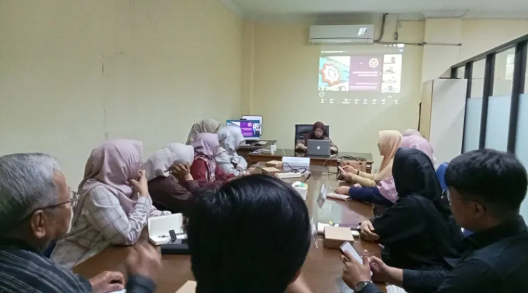 Suasana Pelatihan Penyelia Halal Angkatan 4 Unit Pendukung Teknis (UPT) Halal PDS Universitas Negeri Padang (UNP). Foto: Humas UNP