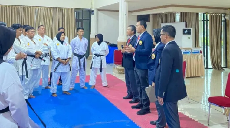 Suasana Penataran Wasit Karate Peraturan World Karate Federation (WKF) Edisi 2026 di Kota Pariaman, Jumat (15/5/2026).  Foto: Humas KONI Sumbar
